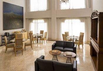 Executive Lounge