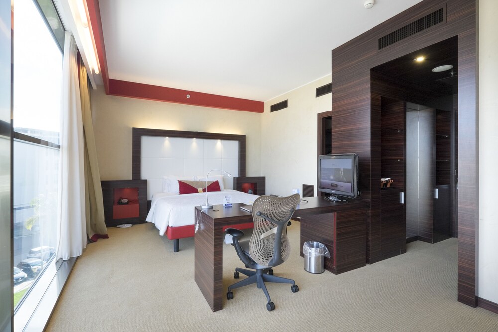 Guestroom View