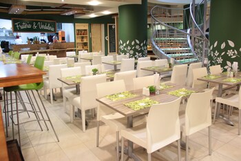 Family Dining