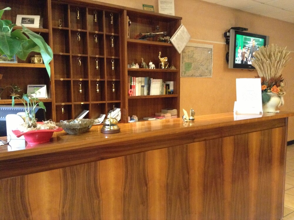 Concierge Desk