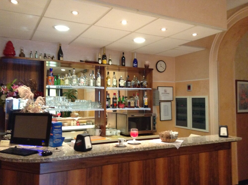 Hotel Lounge