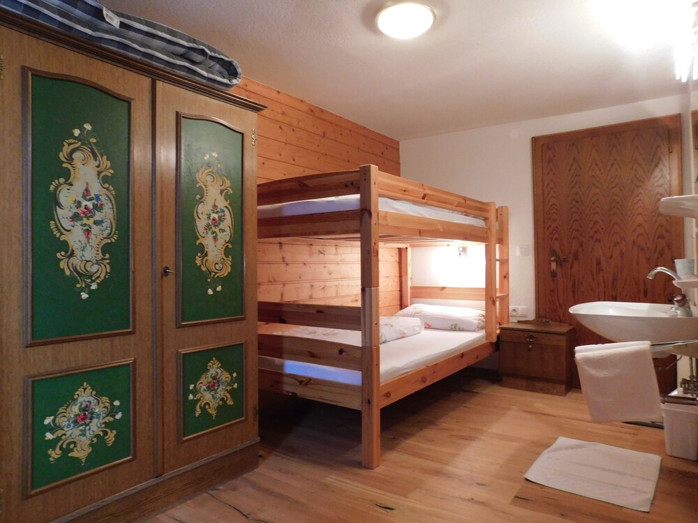 Childrens Theme Room