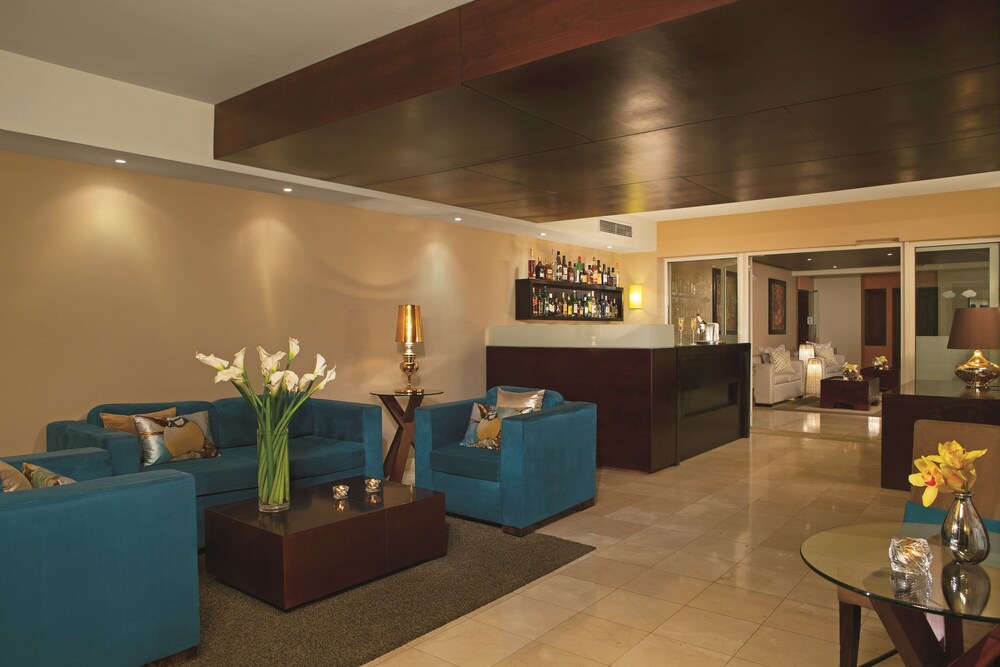 Hotel Lounge
