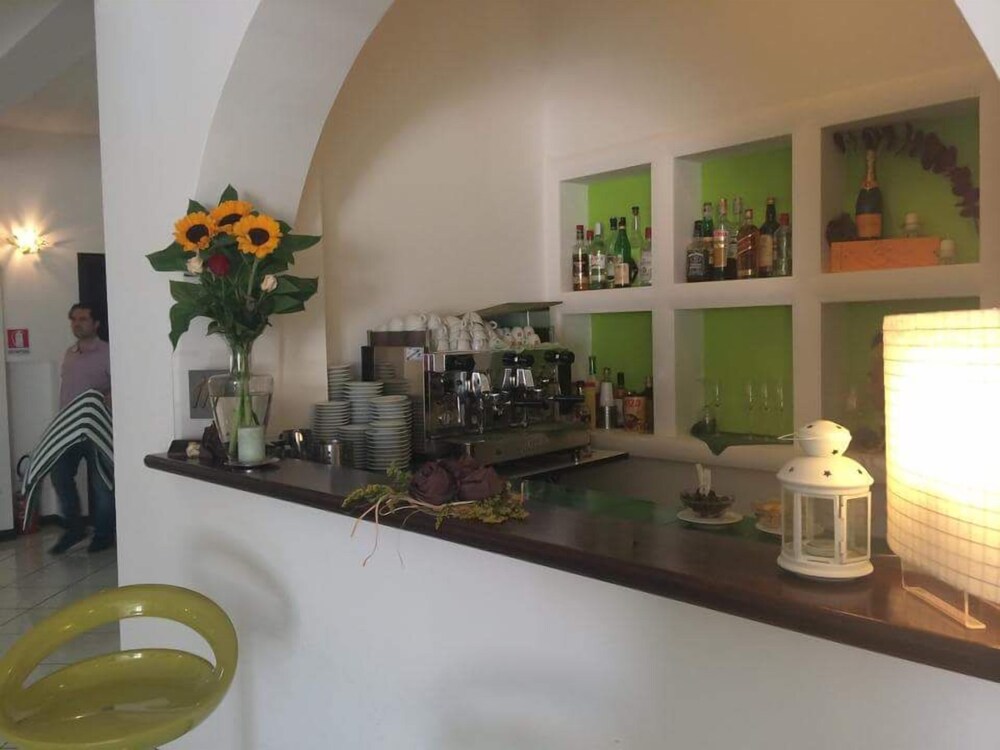 Hotel Bar