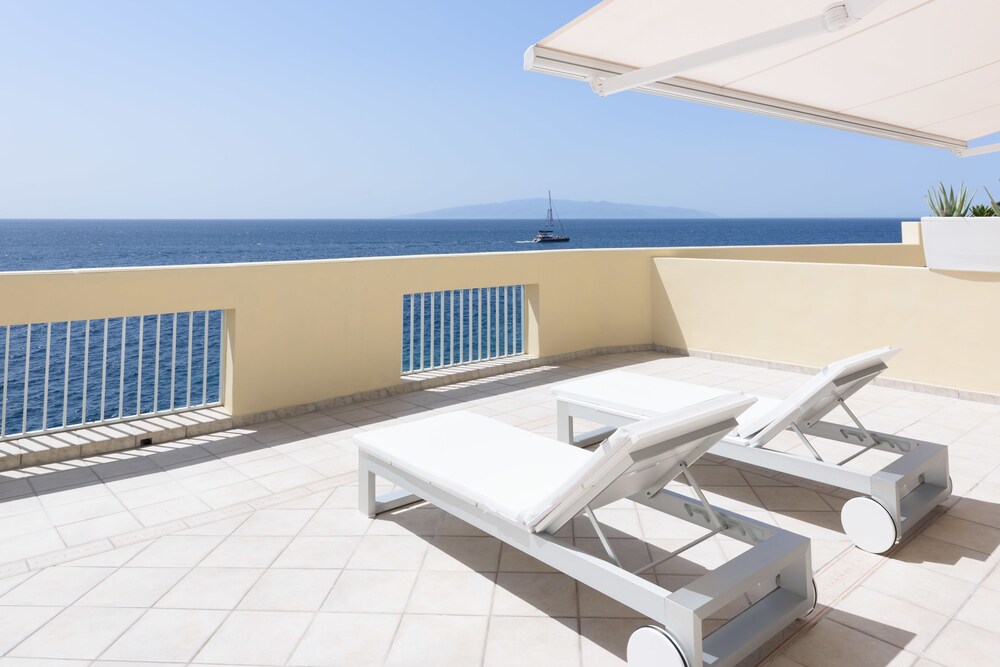 Deluxe Suite, 1 Bedroom, Ocean View - Terrace/Patio
