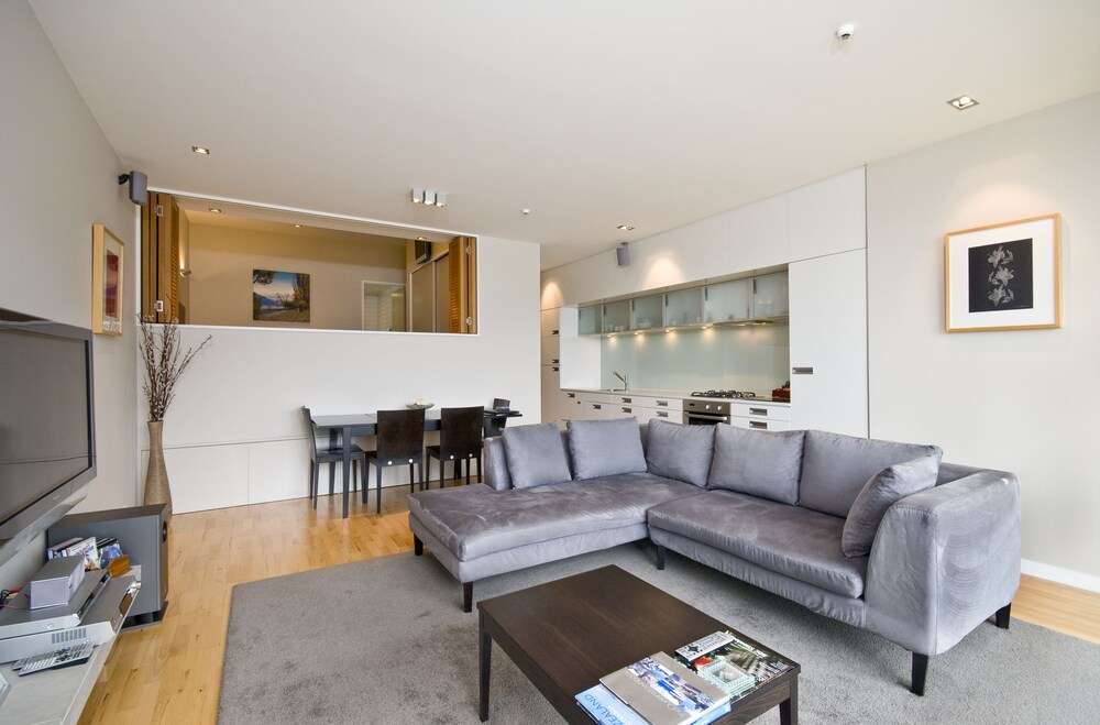 Lake View Swiss-SuperSuite One Bedroom - Living Area