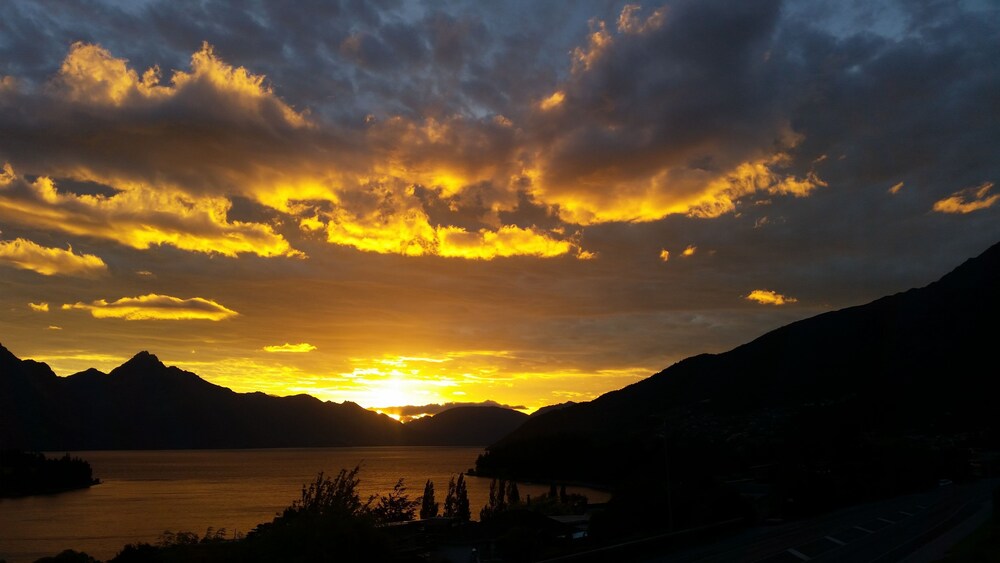 Lake View