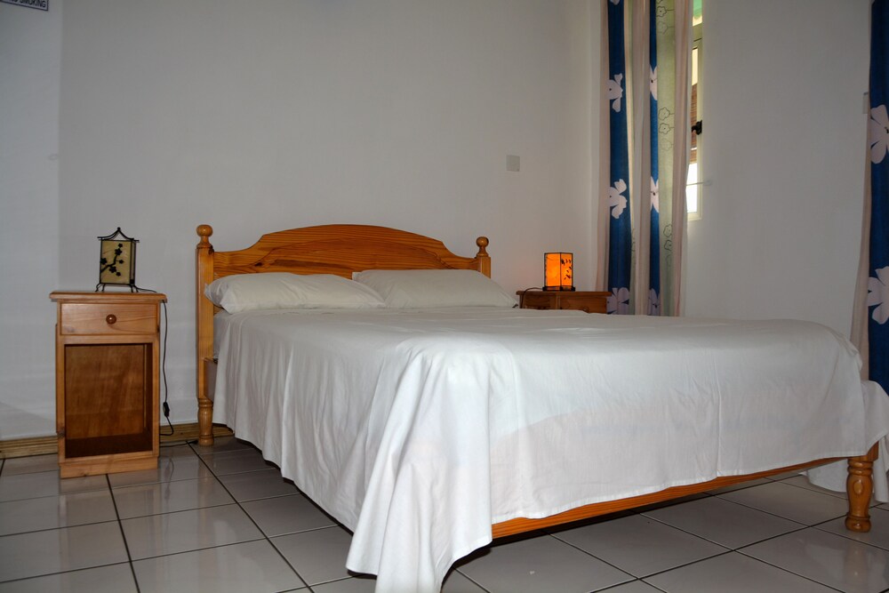 Studio - Guestroom
