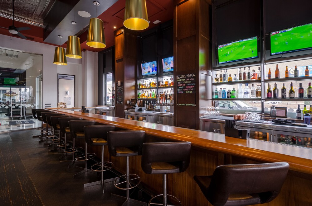 Hotel Bar