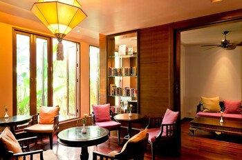 Hotel Lounge