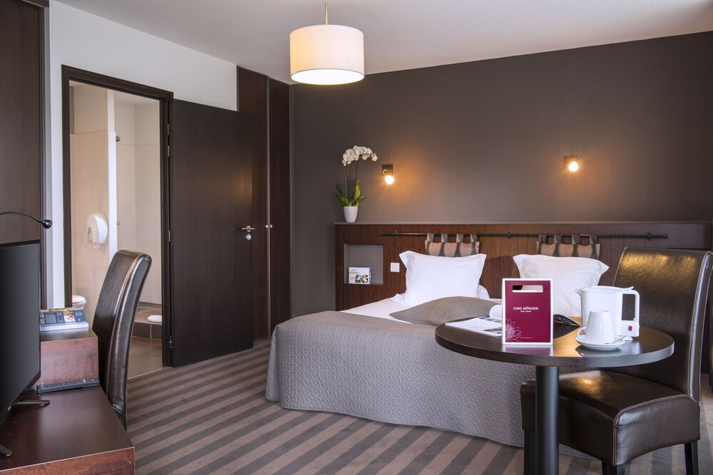 Guestroom