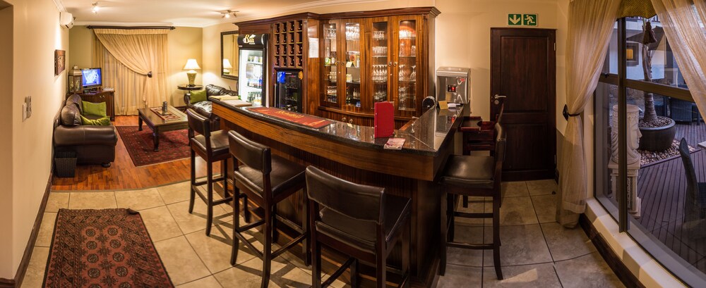 Hotel Bar