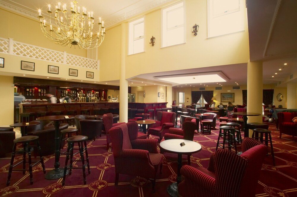 Hotel Lounge