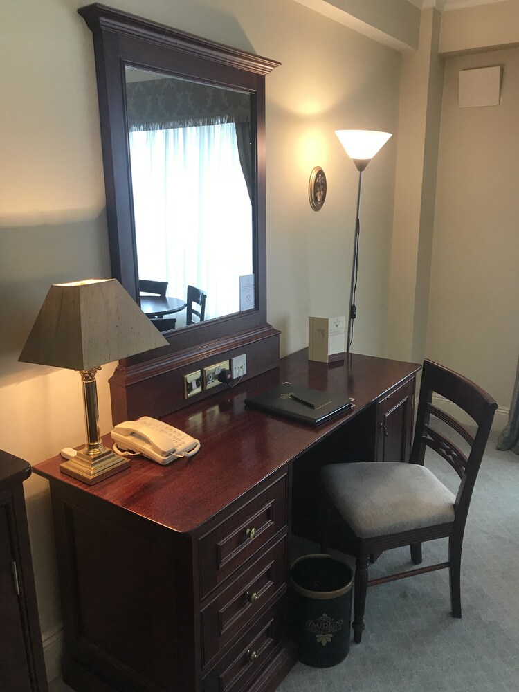 In-Room Business Center