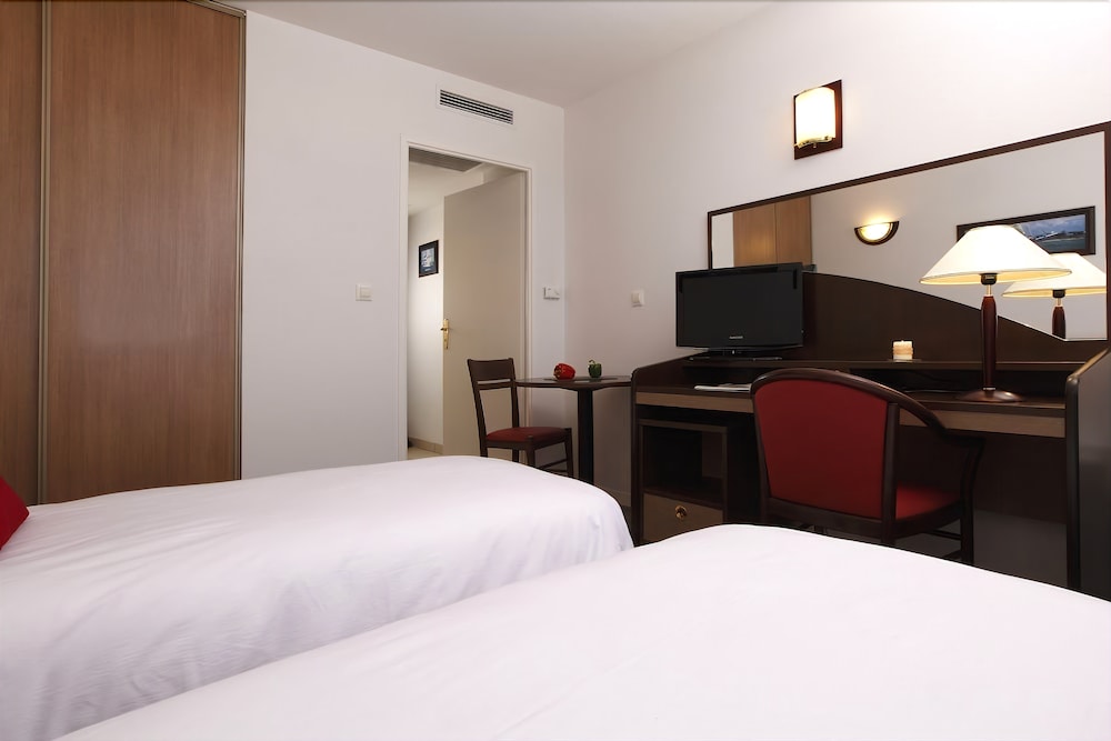 Efficiency, Suite, 2 Twin Beds, Non Smoking - Guestroom