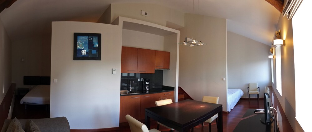 Standard Suite - Living Area