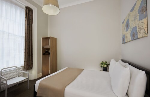Lords Hotel