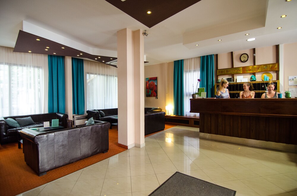 Hotel Lounge