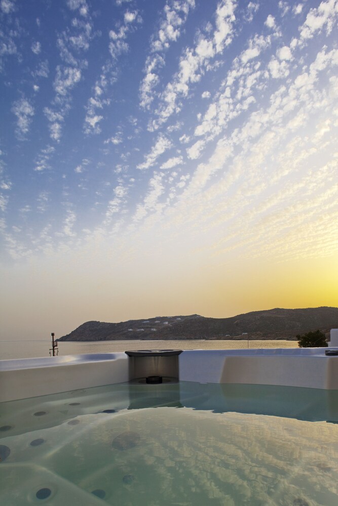 Jetted Tub