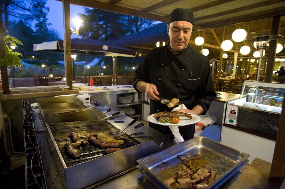 Food-Court