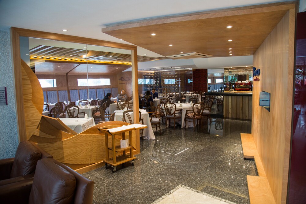 Food Court