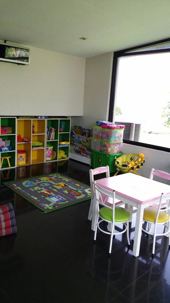 Childrens Play Area - Indoor