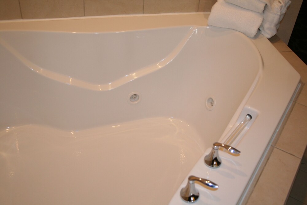 Jetted Tub