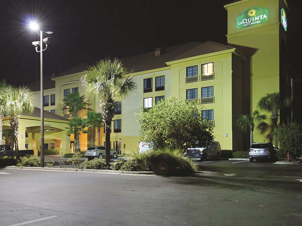 Fachada del hotel