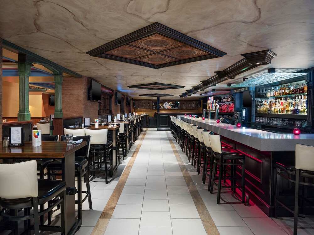 Hotel Bar