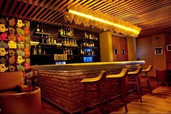 Hotel Bar