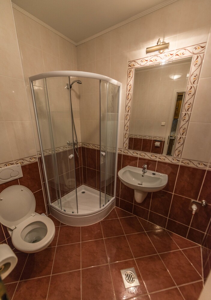 욕실 (Apartment for 6 people)