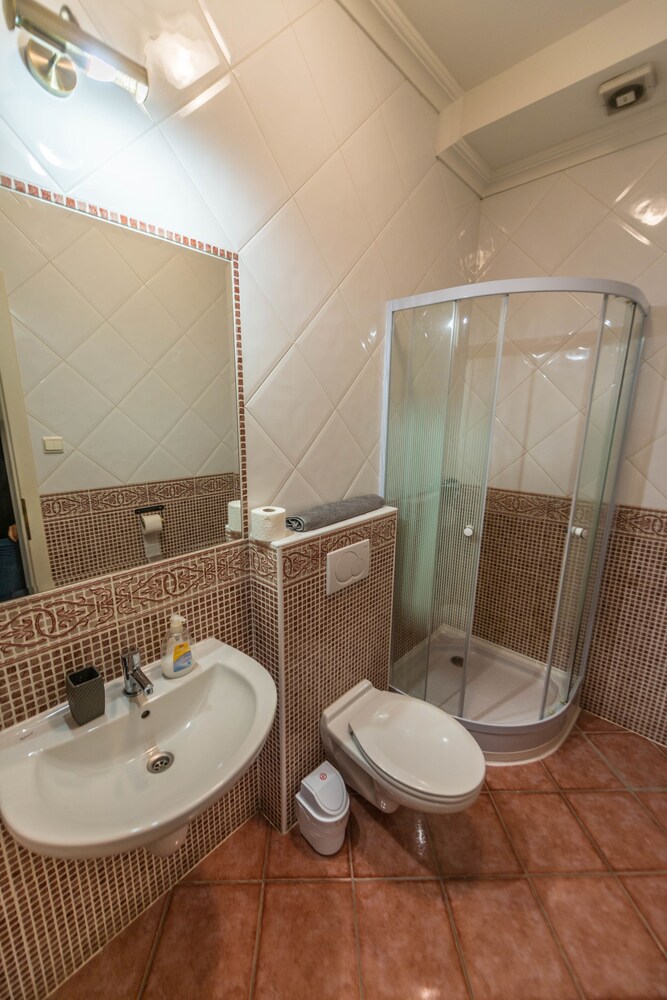 욕실 (Apartment for 4 people)