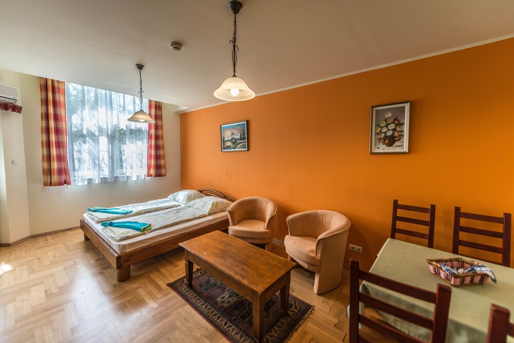 객실 (Apartment for 4 people)