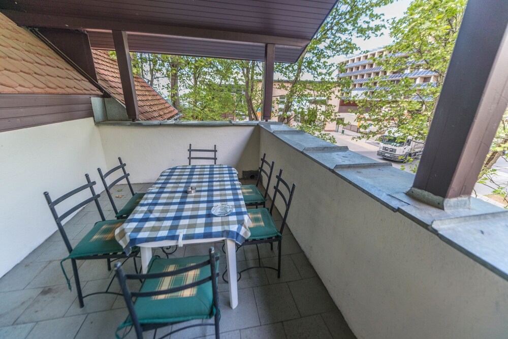 발코니 (Apartment for 6 people)