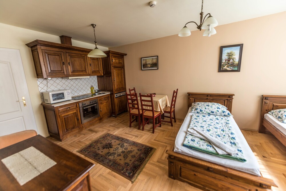 객실 (Apartment for 4 people)