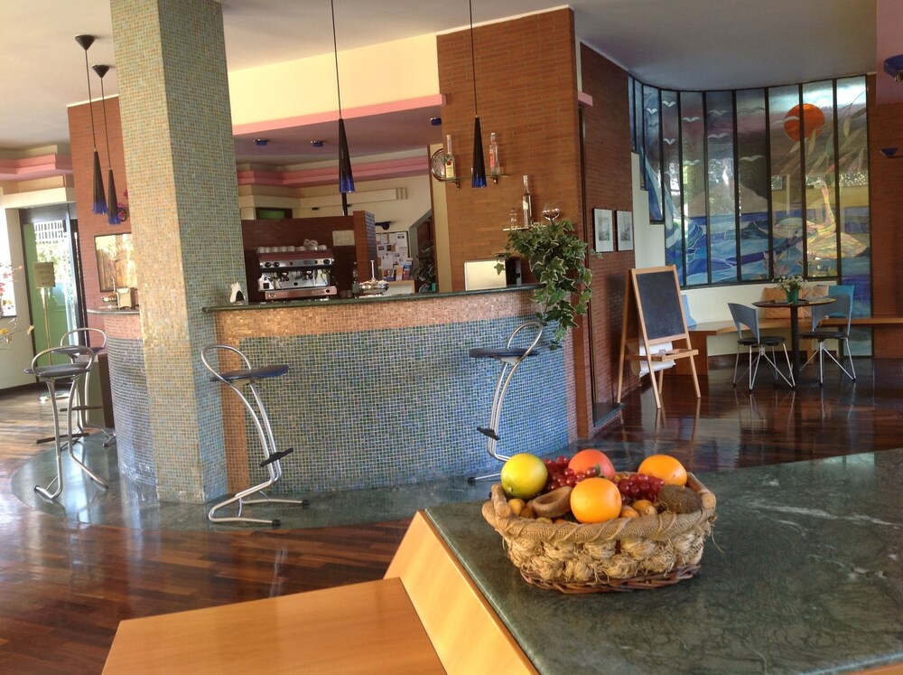 Hotel Lounge