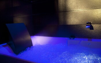 Jetted Tub
