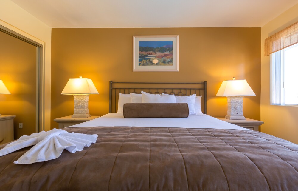 Suite, 2 Bedrooms, Non Smoking, Patio - Guestroom