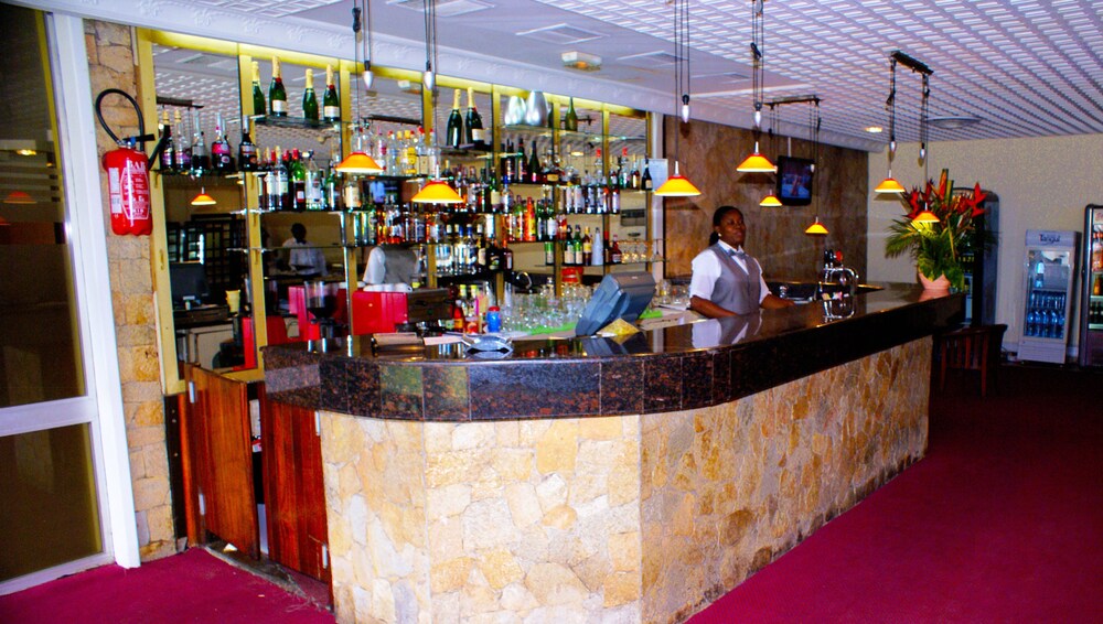 Hotel Bar