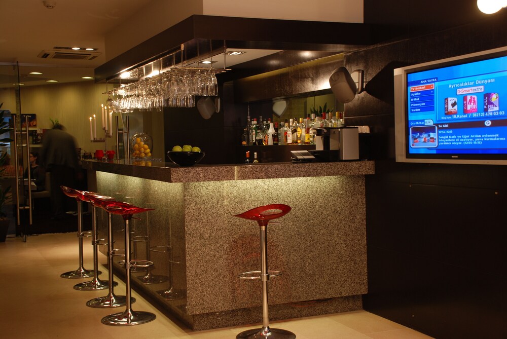 Hotel Bar