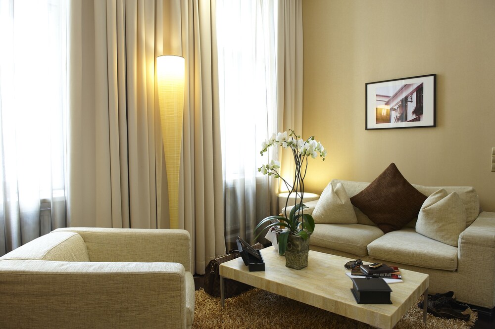 Wohnbereich (Junior-Suite, 1 King-Bett)