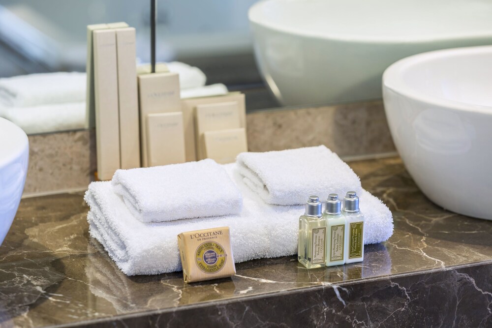 Enclave Luxury Villa - Bathroom Amenities