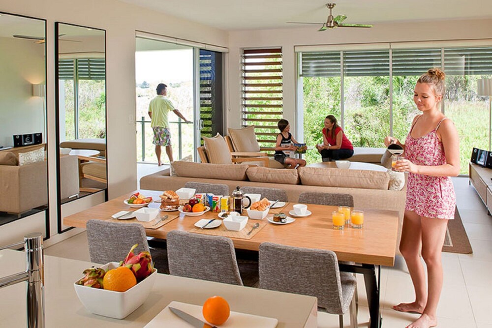 LUXE PICK 2 Bedroom: Free Room Upgrade, Full Breakfast, Resort Credit, Bubbles & a late checkout! - Guestroom