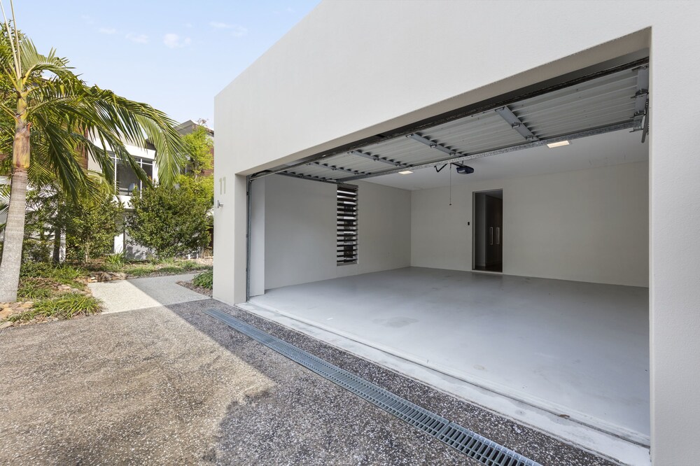 Enclave Luxury Villa - Guestroom