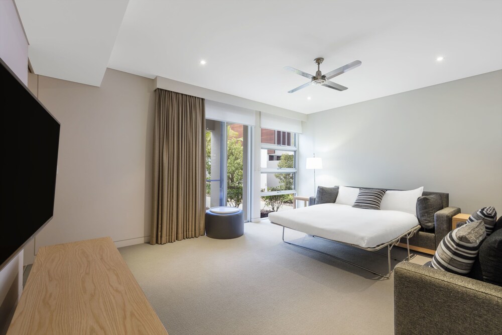 Enclave Luxury Villa - Guestroom