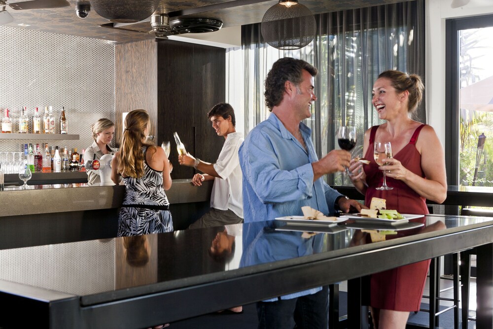 Hotel Bar