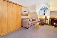 Studio (Unit 3308)