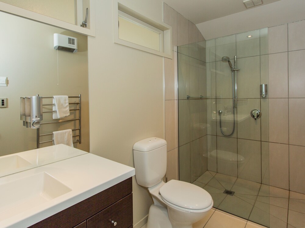 2 Bedroom Flat - Bathroom
