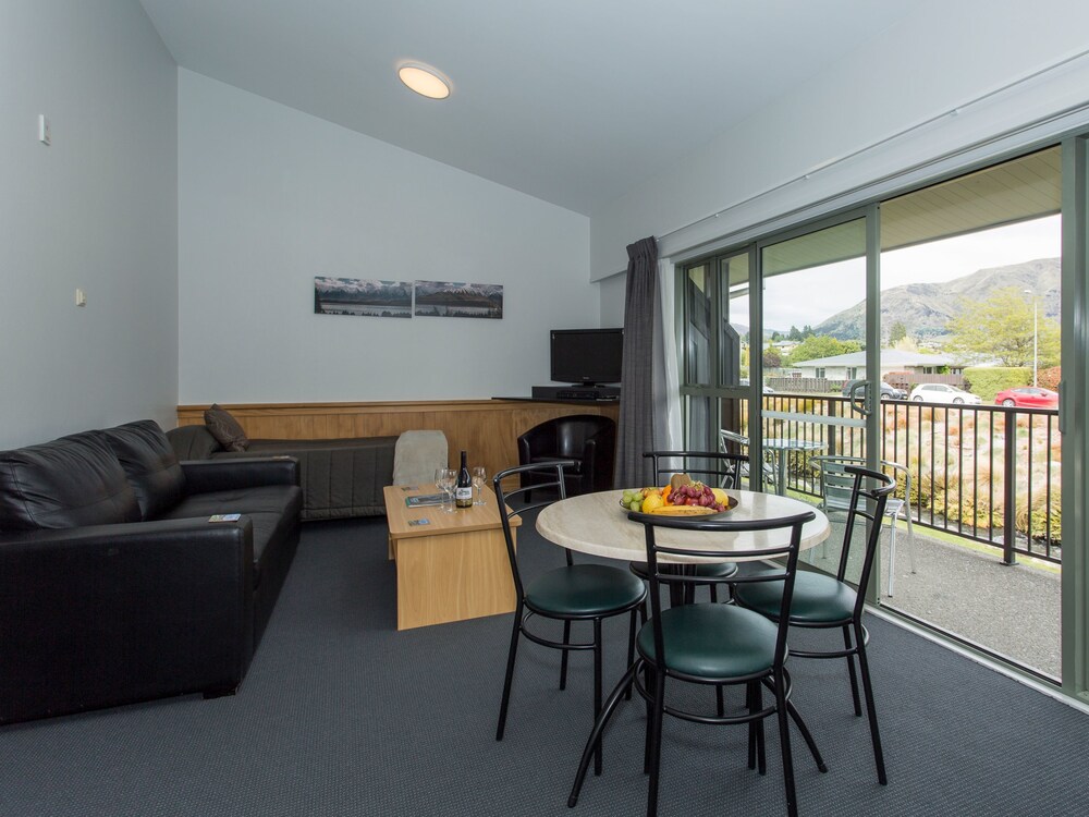 1 Bedroom Apartment - Guestroom
