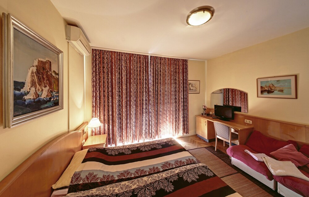 Panoramic Apartment, Balcony (for 5 people) - Guestroom